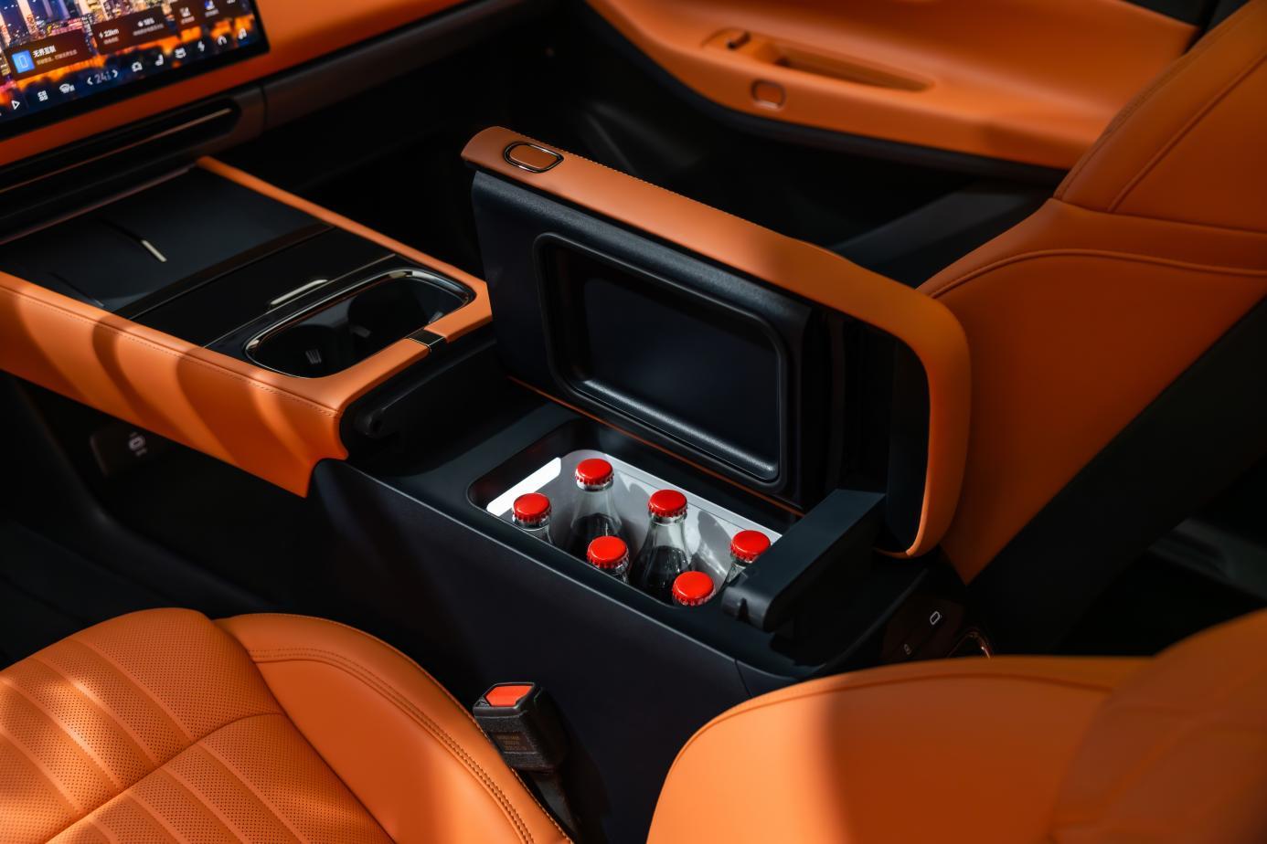 全新领克08 EM-P限时15.98万元起