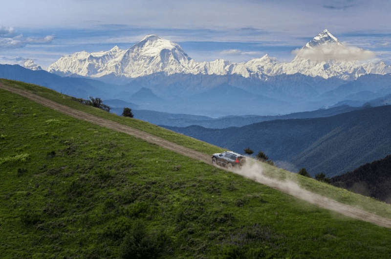 标配50.4度宁德时代骁遥电池,猛士M817 Max+版36.99万上市,智能越野多了个“狠角色”