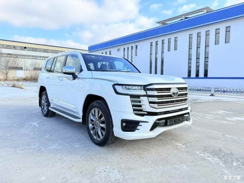 成都远卓名车中东版兰德酷路泽平价销售69万起