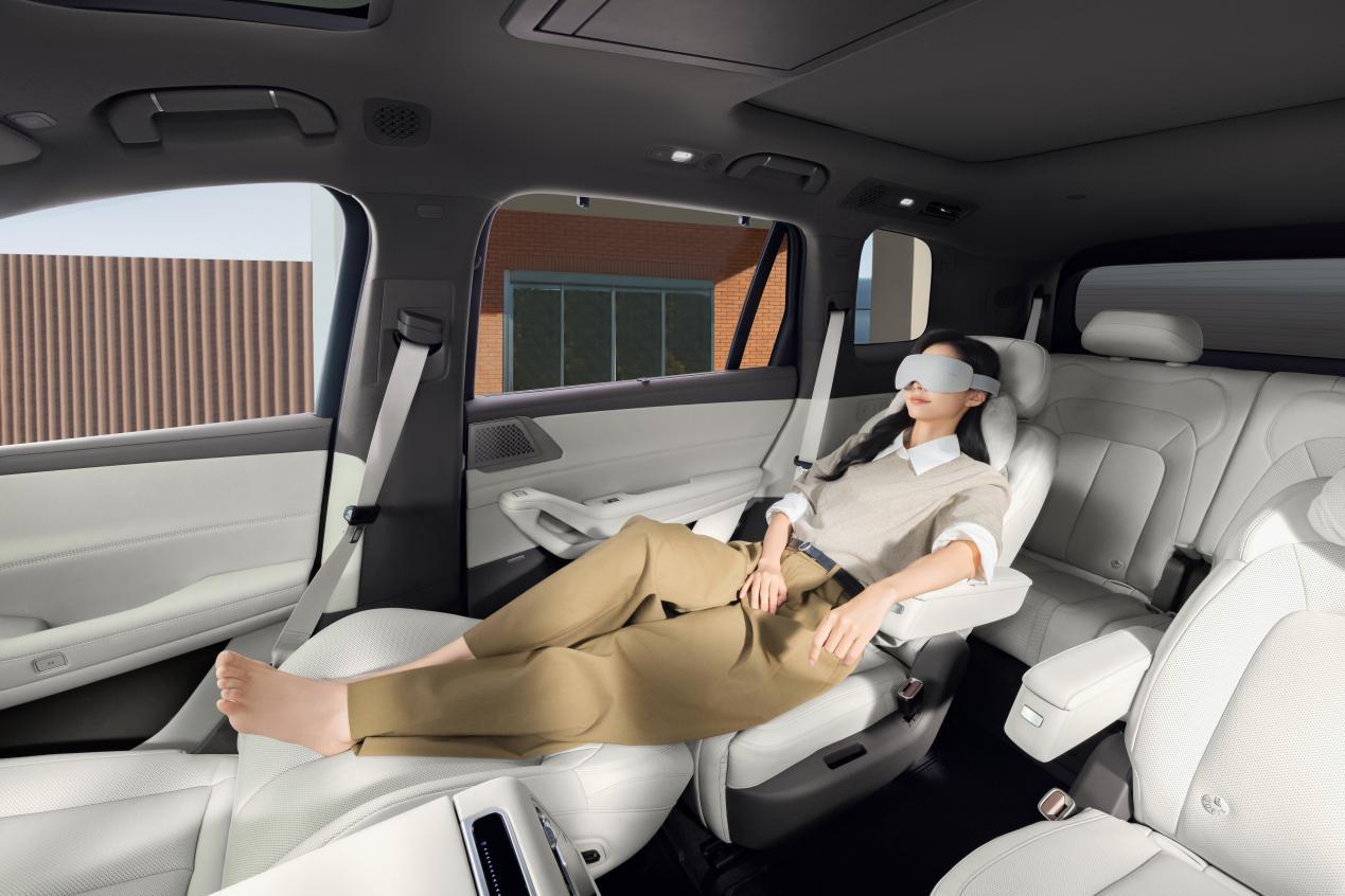 大六座豪华SUV腾势N8L正式预售!预售价31.98万起