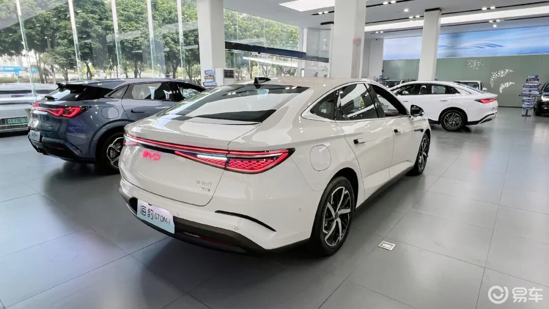 15万级神仙打架,26款深蓝L07对比海豹07 DM-i