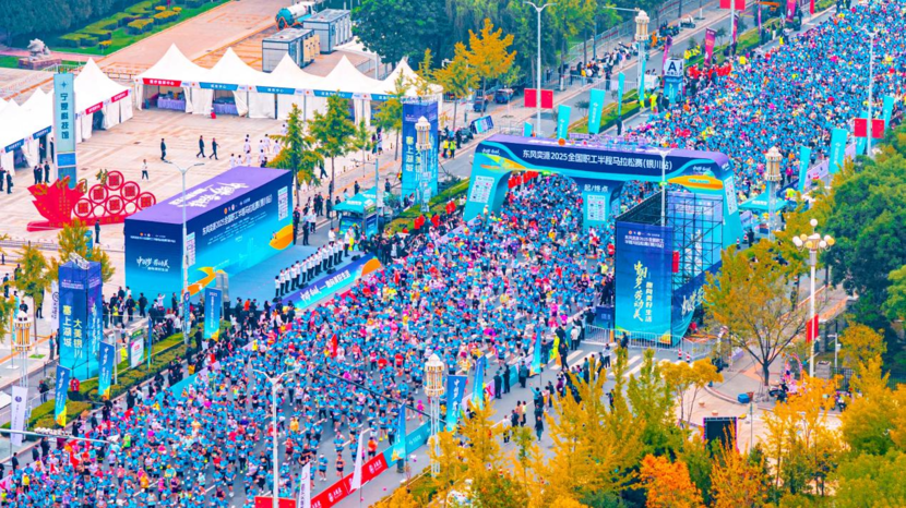 让科技为用户美好生活加速，东风奕派独家冠名职马银川站