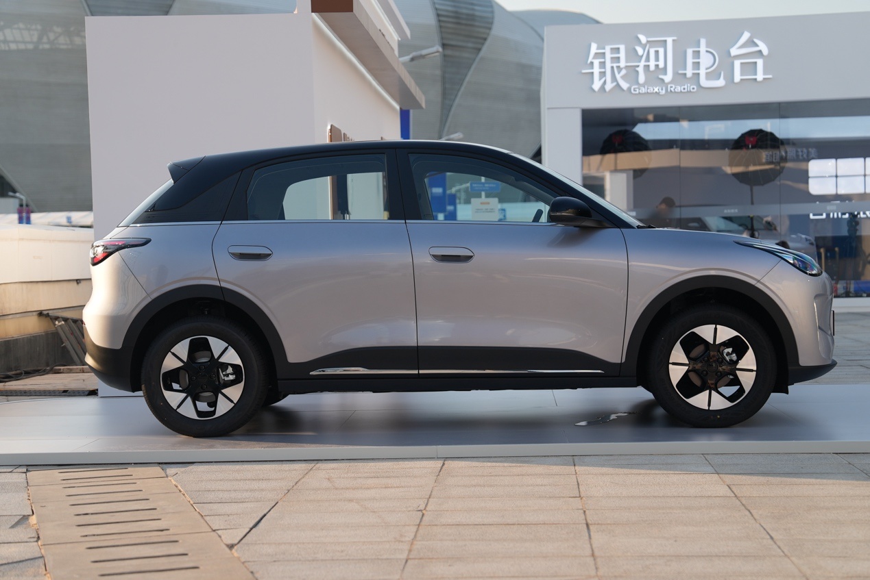 销冠又更新了，新款吉利星愿限时售6.58万起，价格很香？