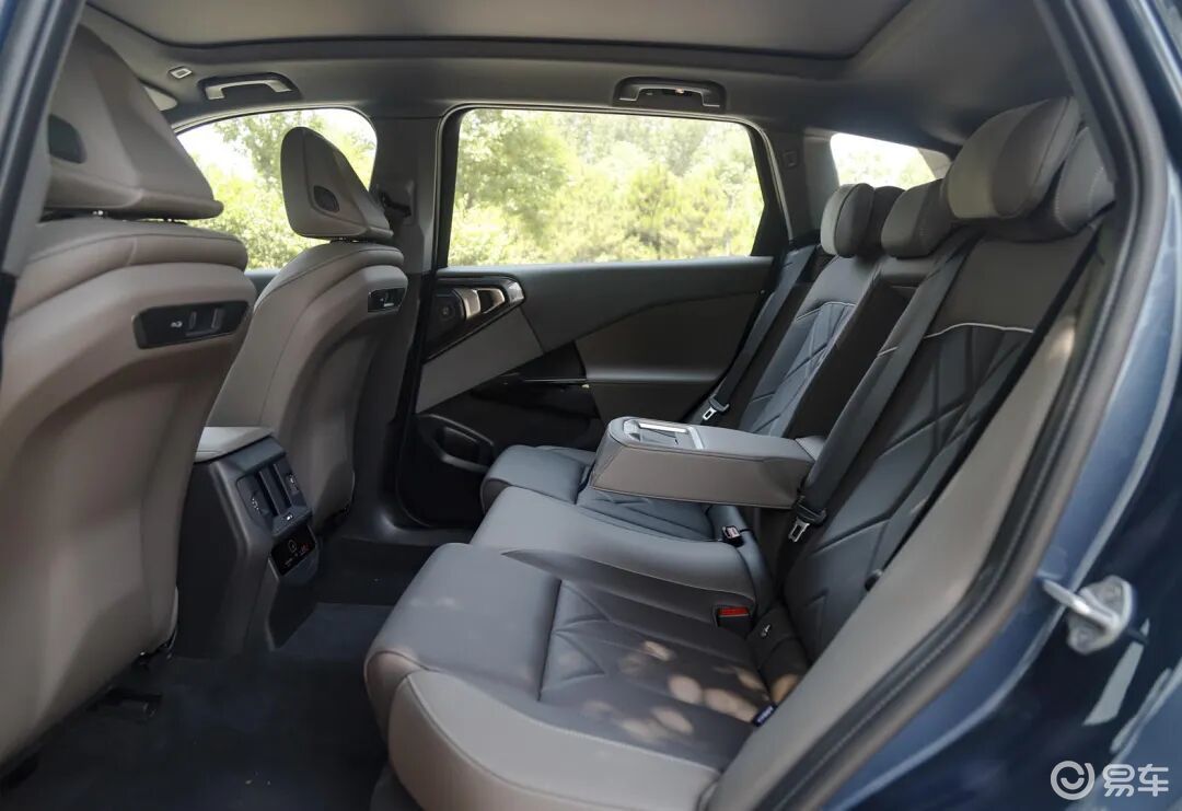 【试】刻进了DNA的“人车合一” 试驾宝马X3