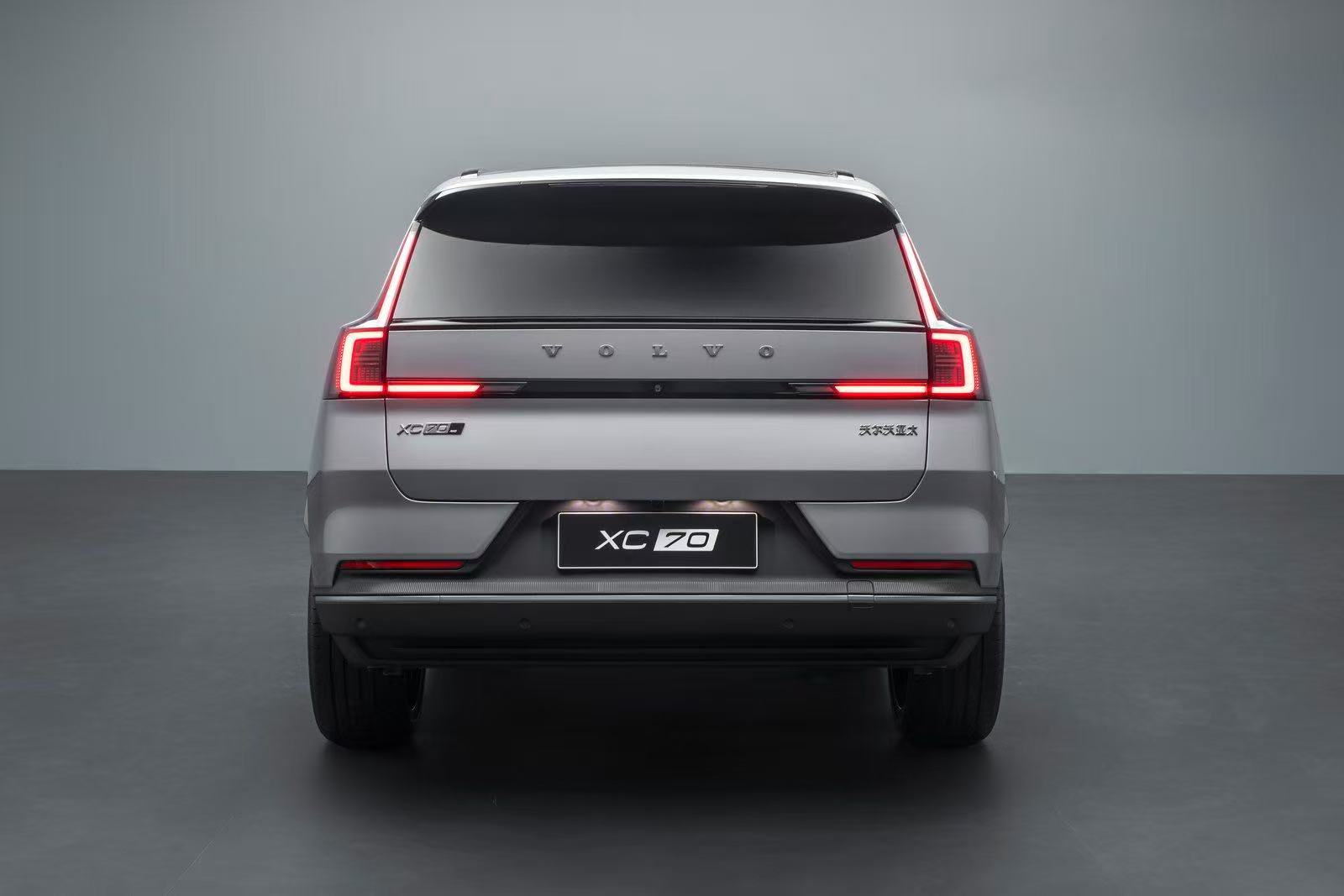 30万元级豪华SUV,买沃尔沃XC70还是宝马X3