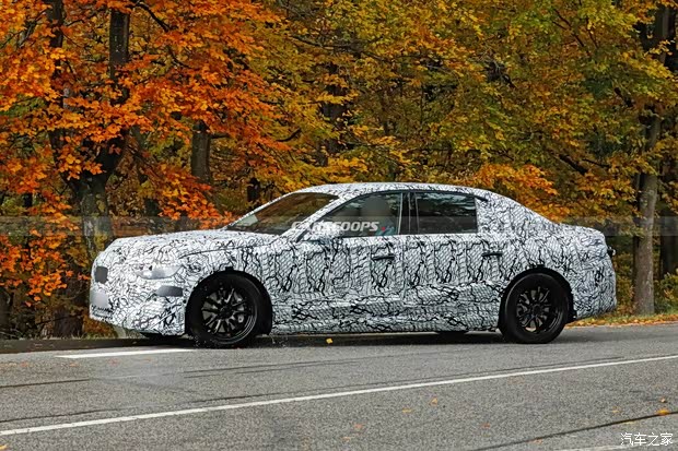 预计2027年推出 取代现款EQE/与GLC EV共享技术 纯电奔驰E级谍照