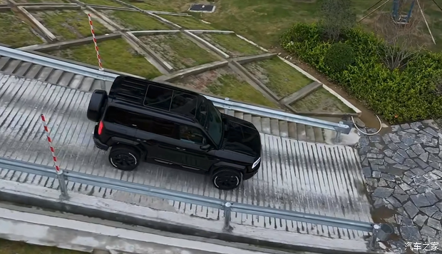 售价26.98万元起!纯电续航210km 方程豹豹5长续航版正式上市!