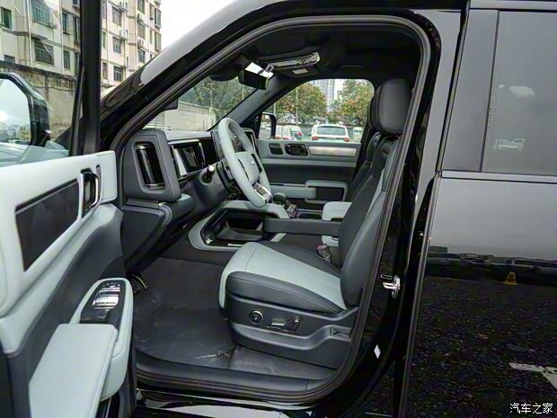 售价26.98万元起!纯电续航210km 方程豹豹5长续航版正式上市!