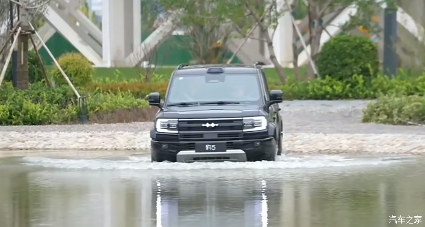 售价26.98万元起!纯电续航210km 方程豹豹5长续航版正式上市!