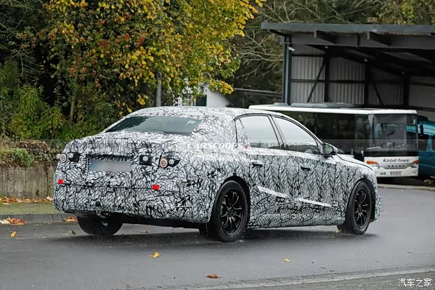 预计2027年推出 取代现款EQE/与GLC EV共享技术 纯电奔驰E级谍照