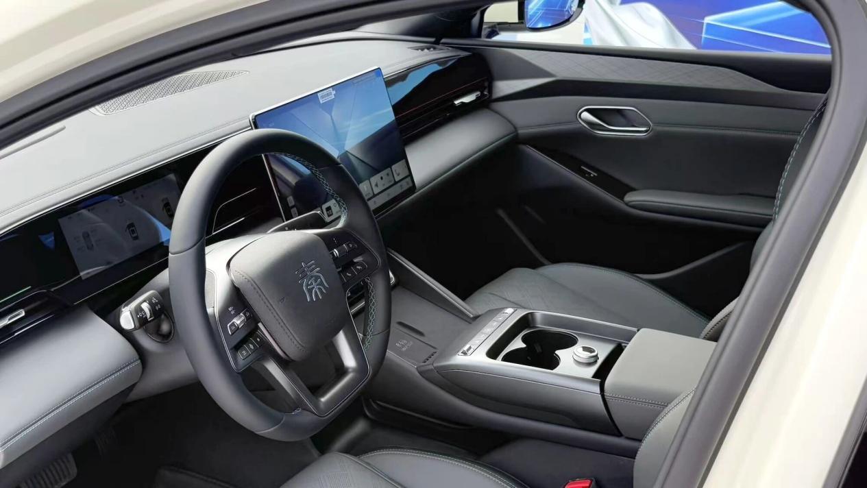 10 万级纯电无短板之选?试驾比亚迪秦 L EV后被圈粉