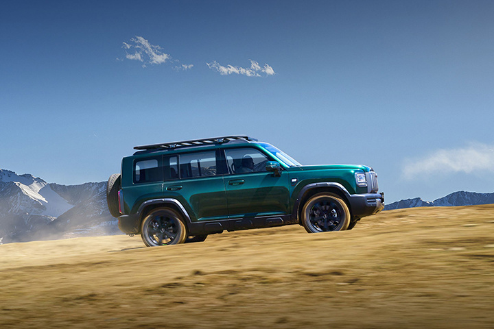 自由者VS猛龙,15万预算买越野车,到底怎么选?