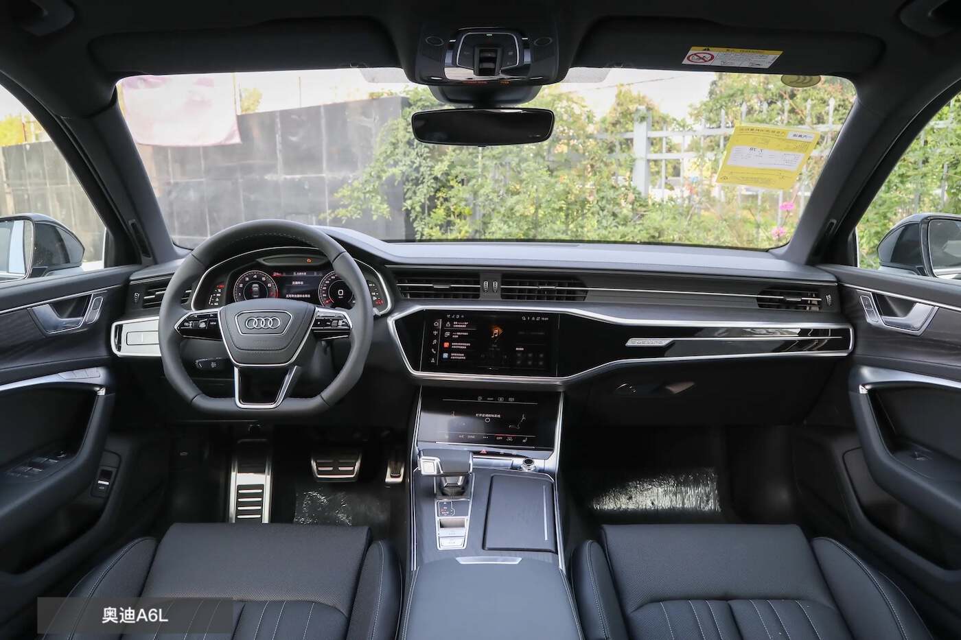 传统豪华C级对决:奥迪A6L与沃尔沃S90,选谁合适?