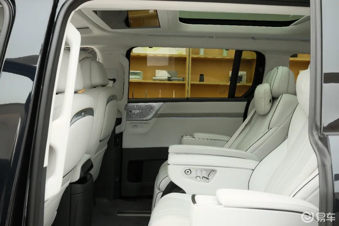 探店小鹏X9增程版,相比纯电多处优化,不止切换动力