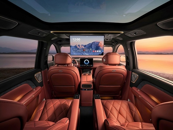 岚图泰山内饰发布 将11月上市