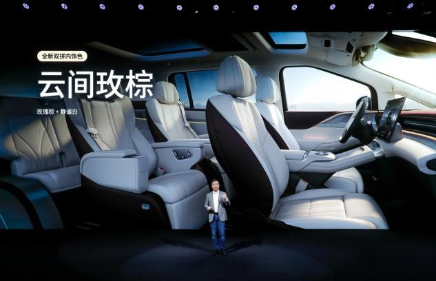 《鲲鹏超级增程全球首搭车型小鹏X9超级增程正式开启预售》