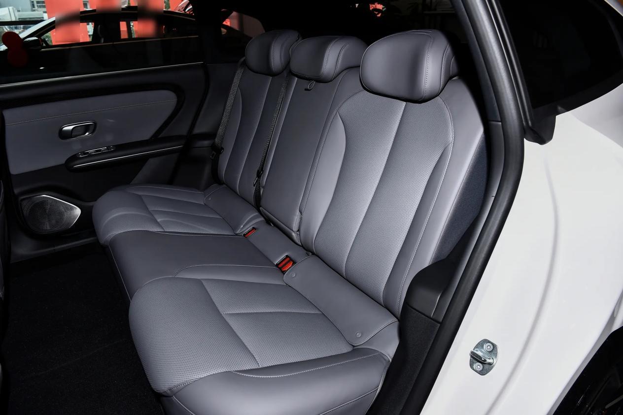 纯电家轿,长安启源A06竞对小鹏M03,谁才是最终之选?