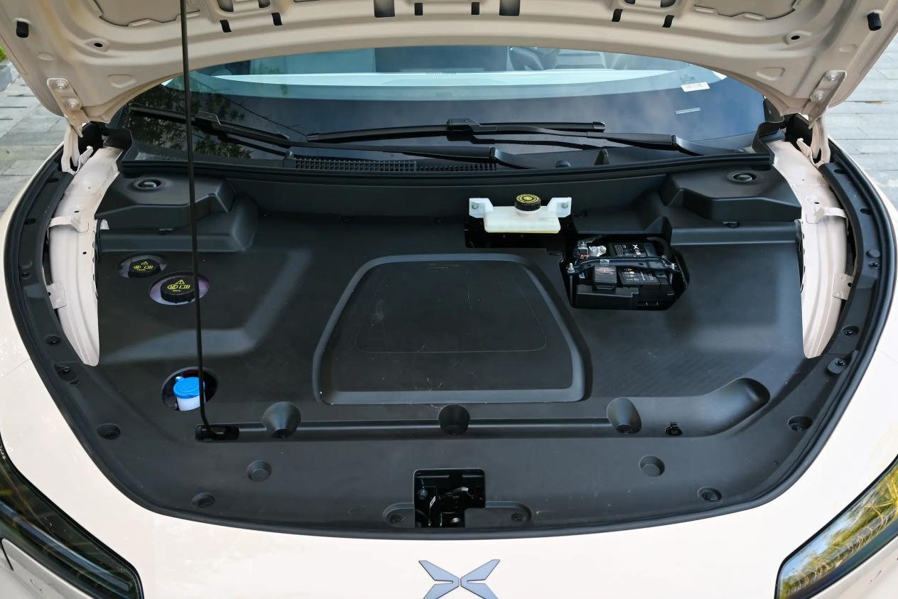 纯电家轿,长安启源A06竞对小鹏M03,谁才是最终之选?