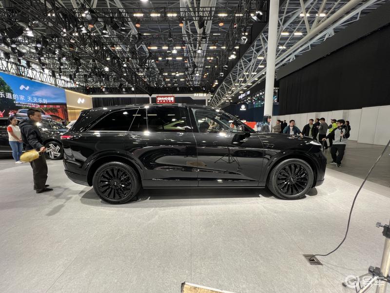2025广州国际车展：乐道L90黑骑士特别版上市 售价30.68万元