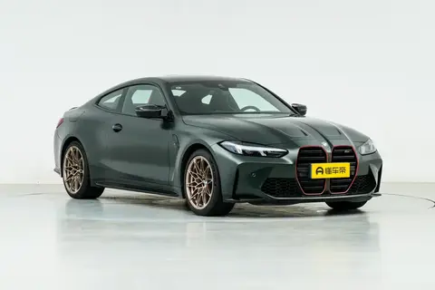 宝马M4：动力测评，性能猛兽的极致爆发力与实用性平衡